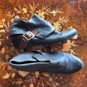 ELIZABETH & JAMES sz6.5 pirate ankle boots black n brown hidden wedge